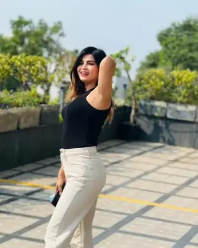 Call Girls Khar Road Cash On Delivery